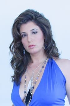 Nicole Oliver